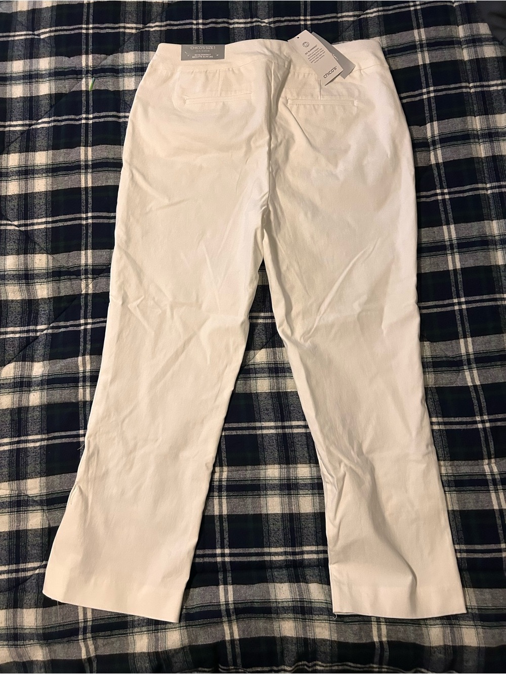 Chico's White Straight-Leg Crop Pants